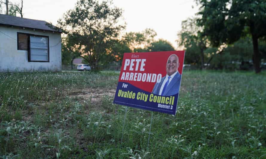 Cartel de la campaña de Pete Arrotondo en Wolde, Texas.