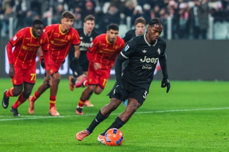 Jonathan David attempts a lazy penalty against Lecce