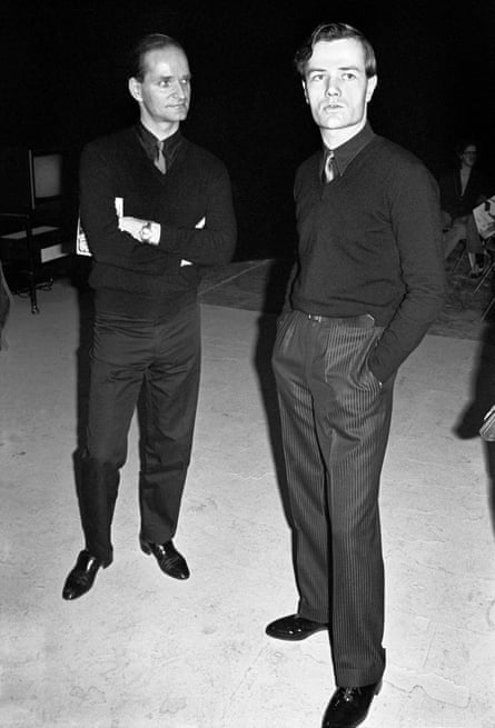 2370.jpg?width=445&dpr=1&s=none&crop=none