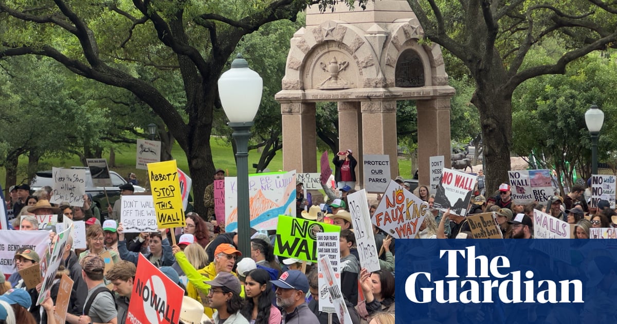 Thousands in Texas protest against border wall through national park: ‘big love for Big Bend’