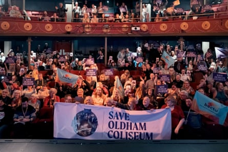Une réunion publique pour sauver l'Oldham Coliseum du Grand Manchester, mercredi 22 février.