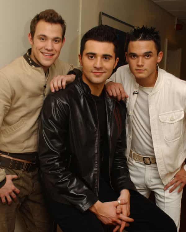 Young avec Darius Danesh et Gareth Gates en 2001.