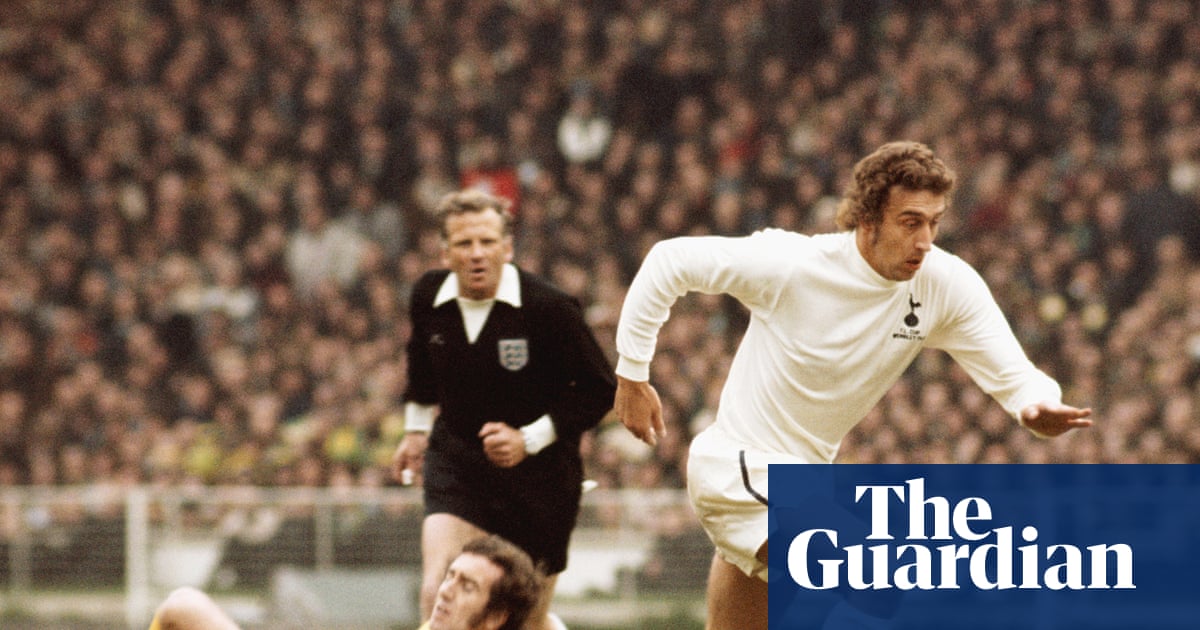 Martin Chivers obituary