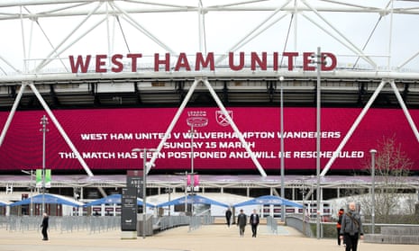 West Ham will continue to pay non-playing staff in full.