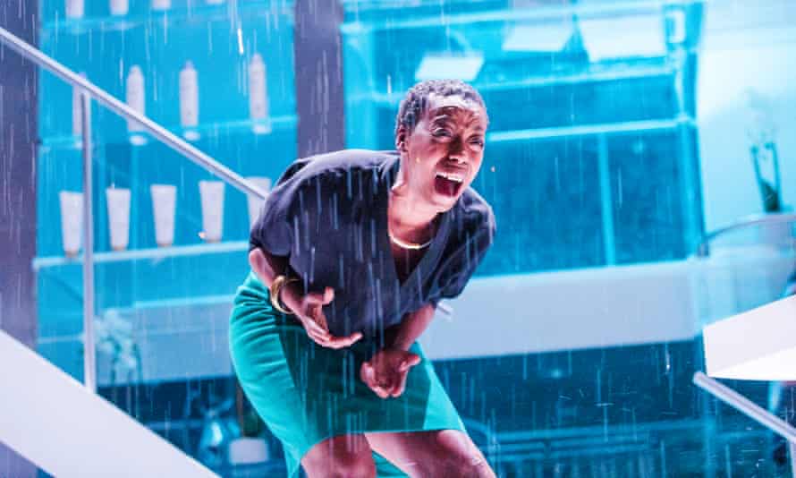 Noma Dumezweni as Linda.