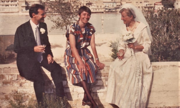 A British School wedding. Roger and Wendy Matthews married in Baghdad in 1988 in the same week that Roger was made director of the British School. Pictured here on the banks of the Tigris with Jane Moon (centre).
