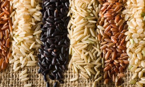 Six varieties of raw brown rice