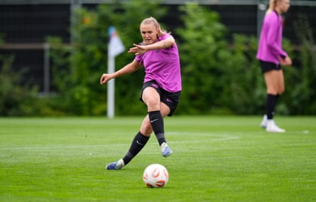 Georgia Stanway, successful training pinch England successful Zurich, needs to beryllium shooting much fixed her expertise from agelong range.