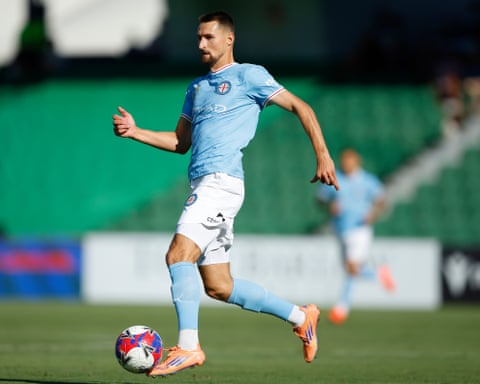Elbasan Rashani luan për Melbourne City pasi ka luajtur 29 ndeshje ndërkombëtare për Kosovën.