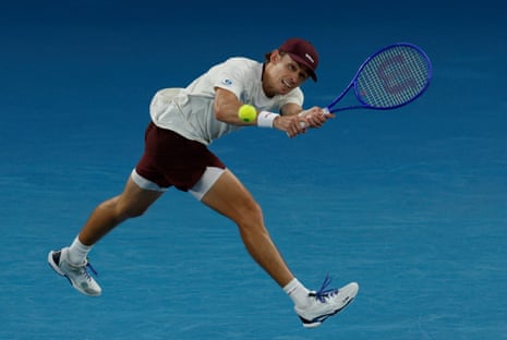 Alex de Minaur in action.