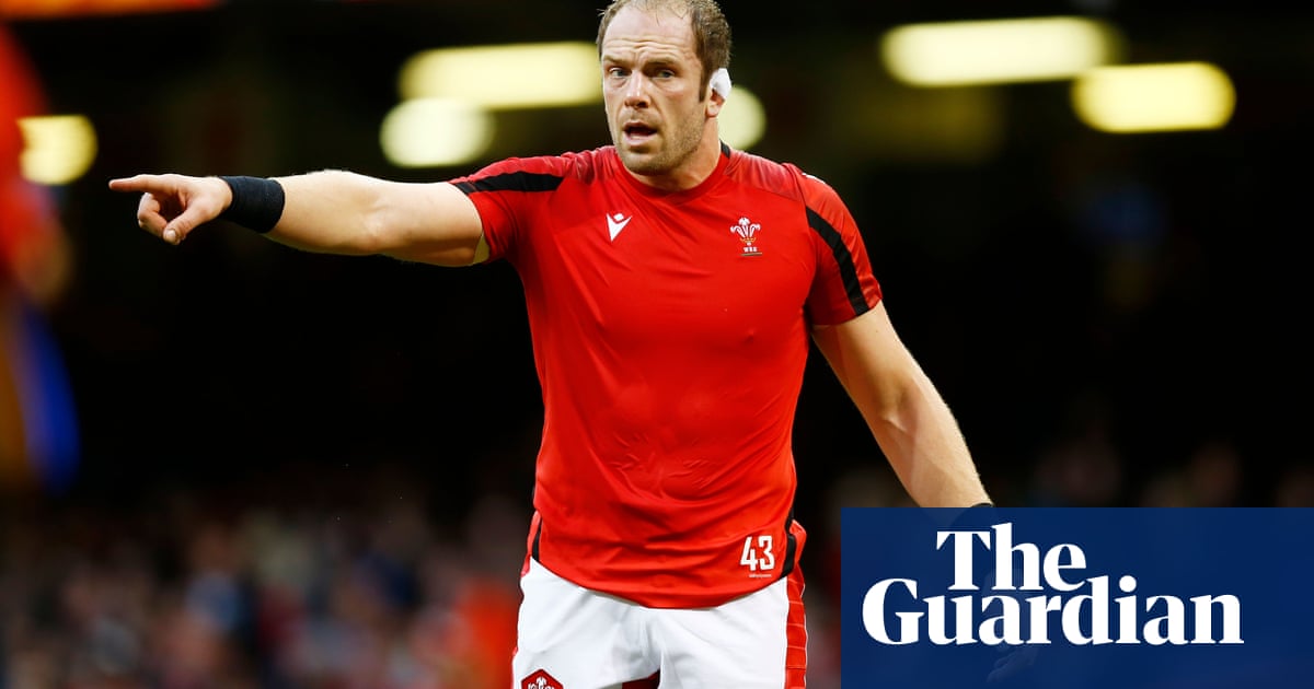 Alun Wyn Jones to miss rest of Wales’ autumn Tests with shoulder injury
