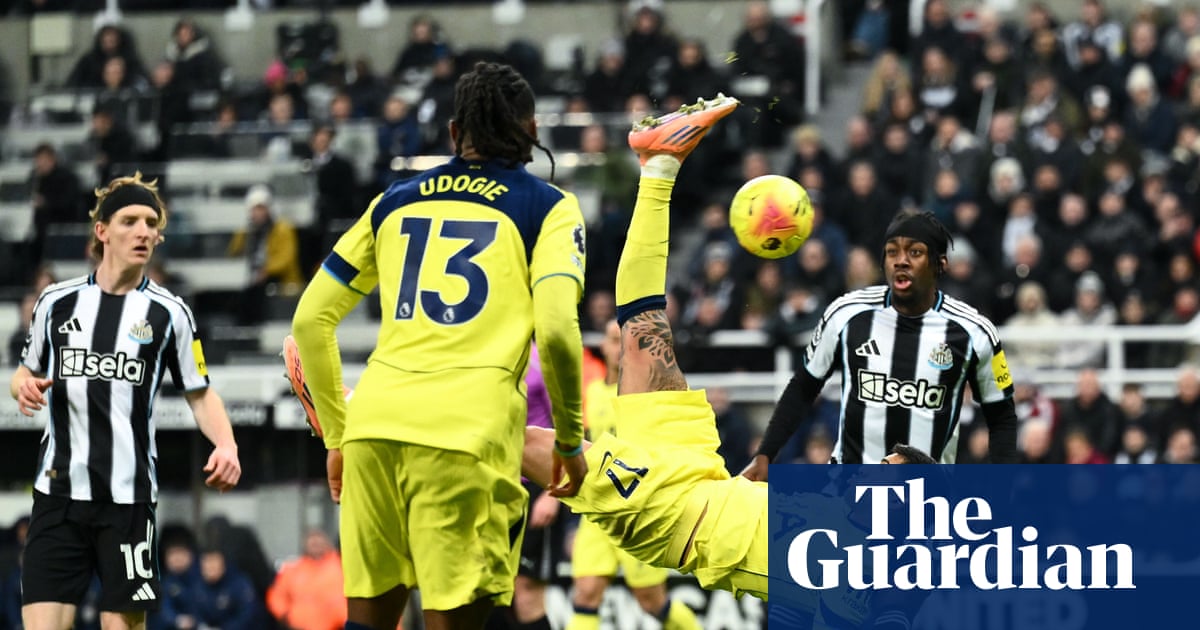 Cristian Romero overhead kick snatches late Tottenham draw to deny Newcastle