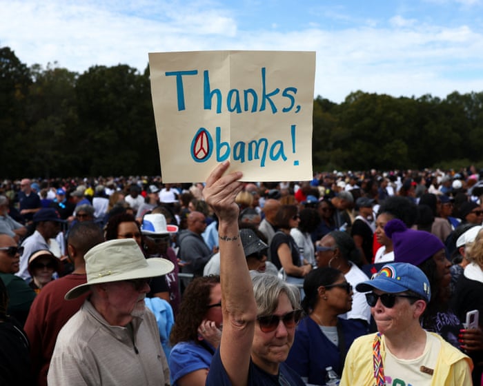 Obama campaigns in Georgia as Trump stumps in Ohio in dueling midterms rallies – live
