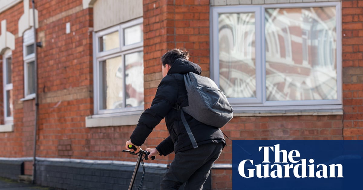Number of children injured in e-scooter crashes in England surges