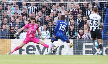 Nicolas Jackson gives Chelsea the lead over Newcastle with a crisp finish after a breathtaking move.