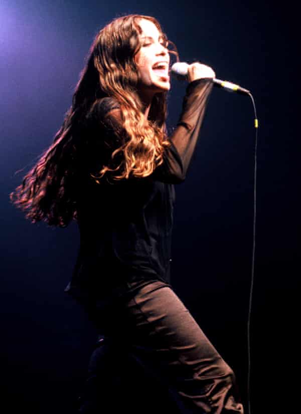 Alanis Morissette 'Without therapy, I don't think I'd still be here