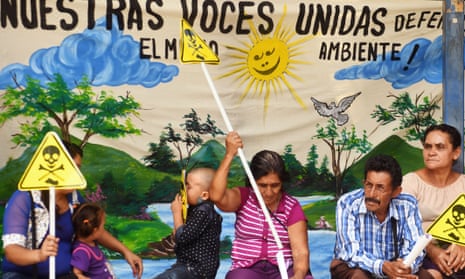 Salvadorans protesting against mining outside the Legislative Assembly in San Salvador on 29 March.