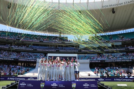 Australia pose with trophy after winning the fifth Test.