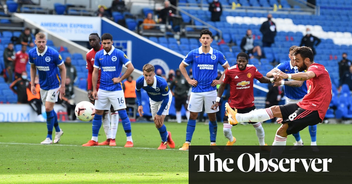 Manchester United beat Brighton with last-gasp Bruno Fernandes penalty