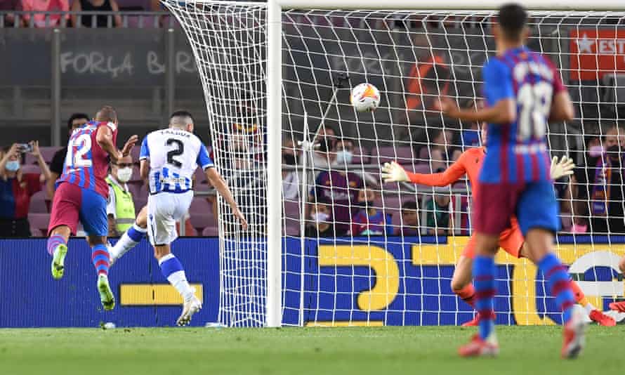 Martin Braithwaite of FC Barcelona scores their side’s second goal