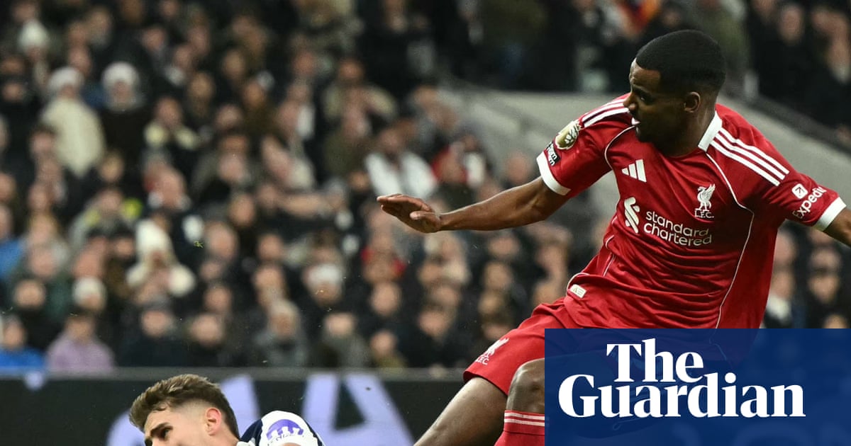 Frank hits back at Slot over claim of ‘reckless’ Van de Ven challenge on Isak