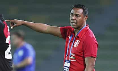Nolberto Solano sorry after being detained for breaking Peru curfew
