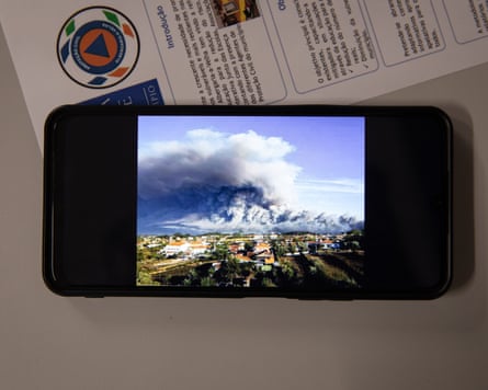 João Oliveira, the head of the civil protection agency in Albergaria, shows a photo of the smoke rising from the city. Albergaria-a-Velha, Aveiro, Portugal on the 25th of September 2024.
