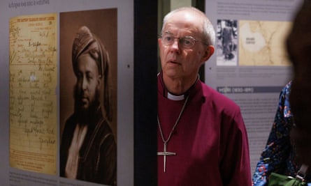 Justin Welby touring an exhibition about slavery