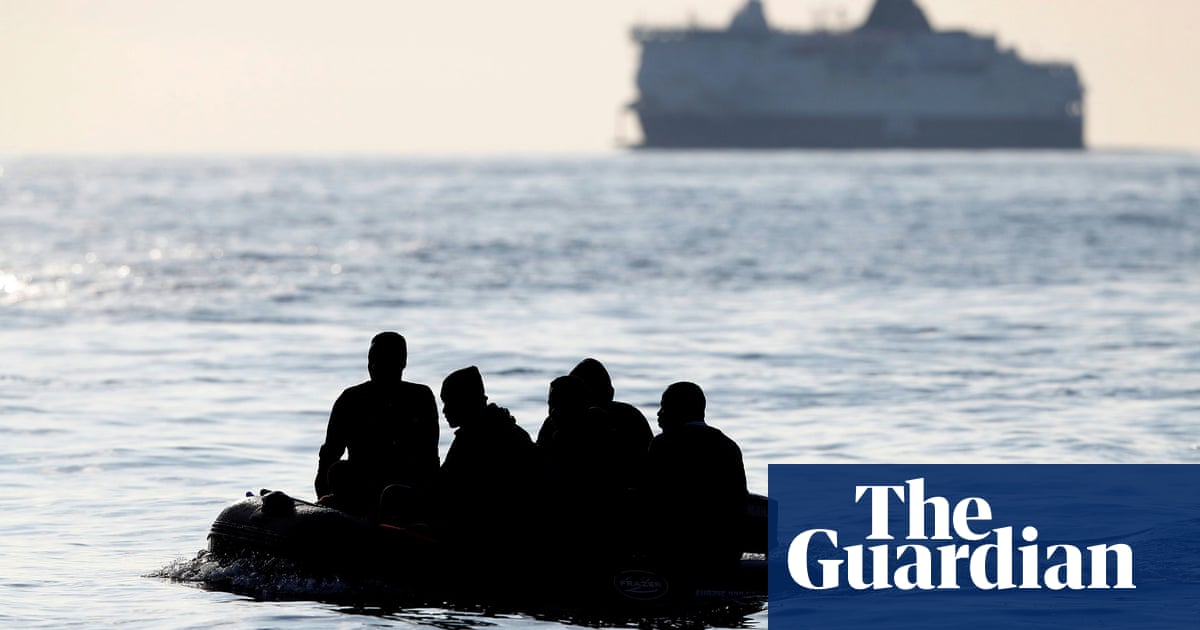 Charities criticise lack of safer options after 10,000 migrants cross Channel