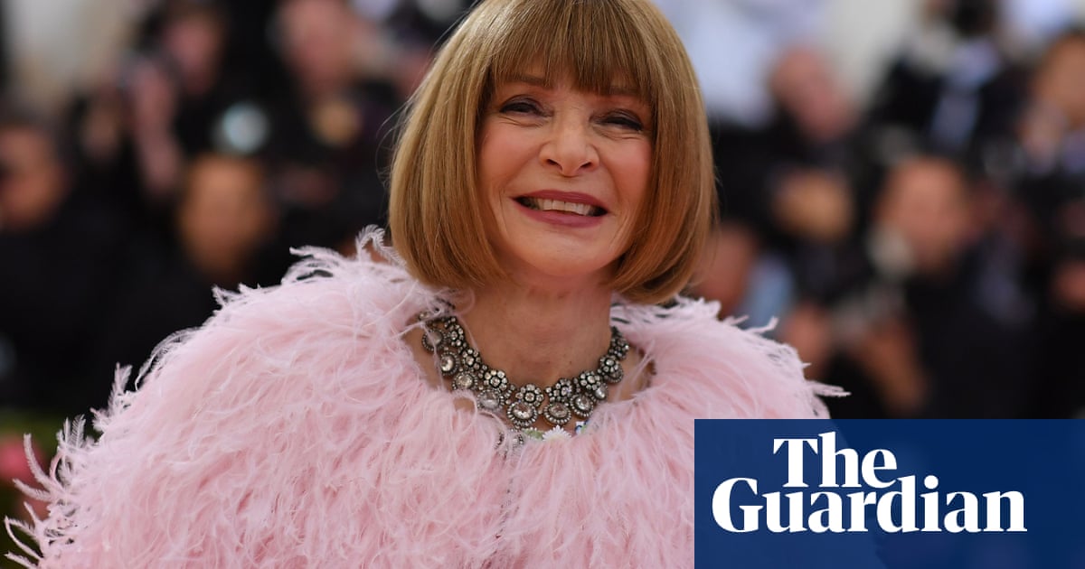 Anna Wintour apologises for not giving space to black editors at Vogue