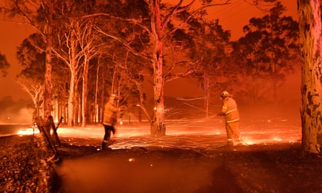 ‘Every second is critical’ in an emergency such as a bushfire, says emergency management minister Murray Watt.