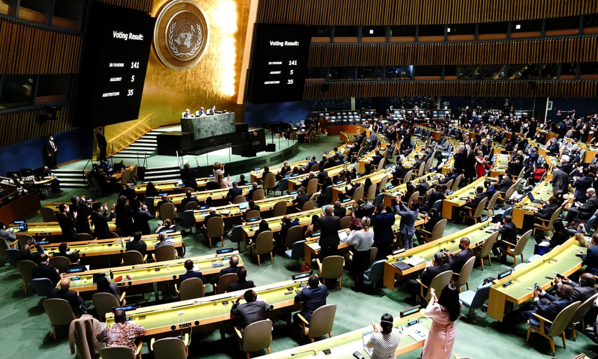 The United Nations General Assembly overwhelmingly voted to establish a 40-member international sci