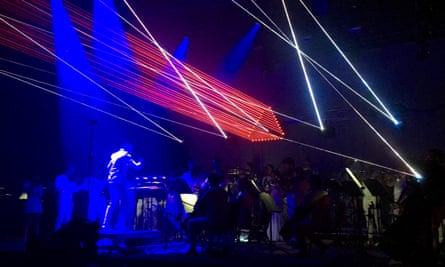 Charles Hazlewood conducts Glass’s Heroes Symphony at 2016’s Glastonbury festival.
