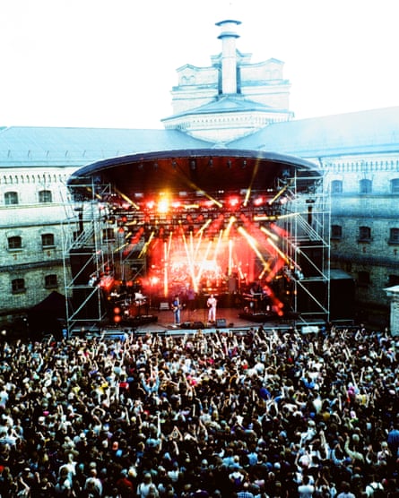 Performing at Lukiškiu prison.