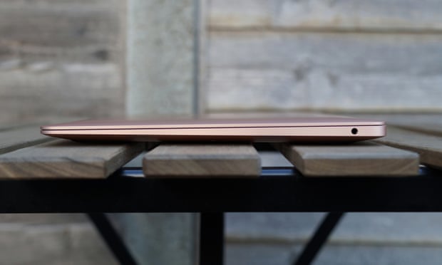 apple macbook air review