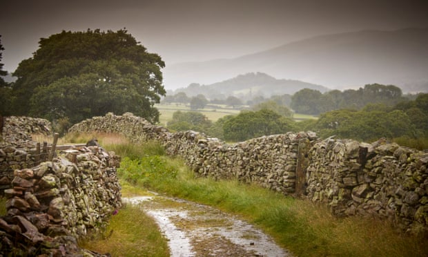 Nearing the pub.