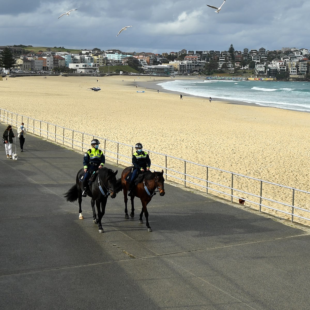 pix Nsw Health Covid Restrictions Regional Nsw https www theguardian com australia news 2021 jul 14 sydney covid 19 lockdown restrictions nsw update coronavirus face mask rules explained greater syd masks indoors singing dancing weddings public transport new south wales