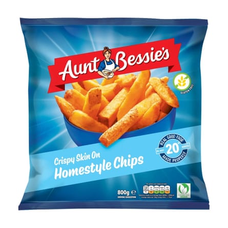 800g container Aunt Bessie’s crispy skin-on home-style chips.
