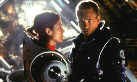 Kilmer with Carrie-Ann Moss in Red Planet