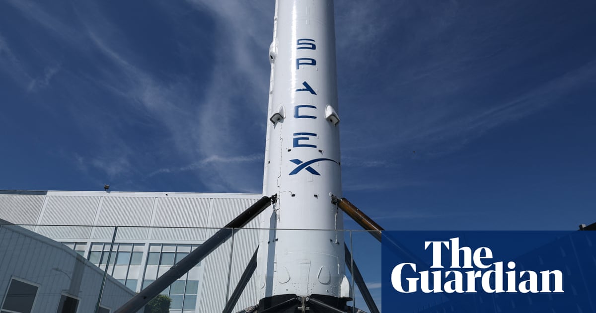 SpaceX confidentially files to go public on stock market, reports say