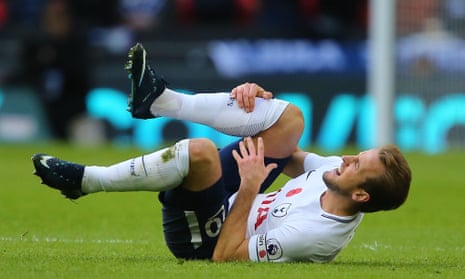 Harry Kane clutches his right leg during Tottenham’s 1-0 win against Crystal Palace