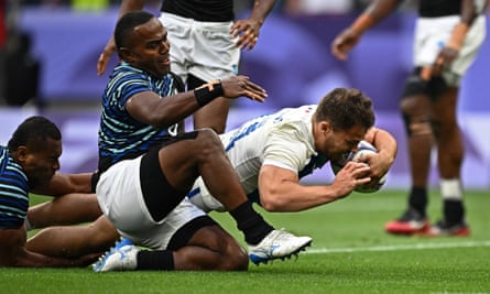 Antoine Dupont scores a try for France