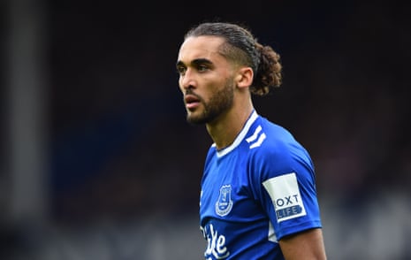 Dominic Calvert-Lewin missed two glorious chances to give Everton the lead against Arsenal during an entertaining first half at Goodison Park.