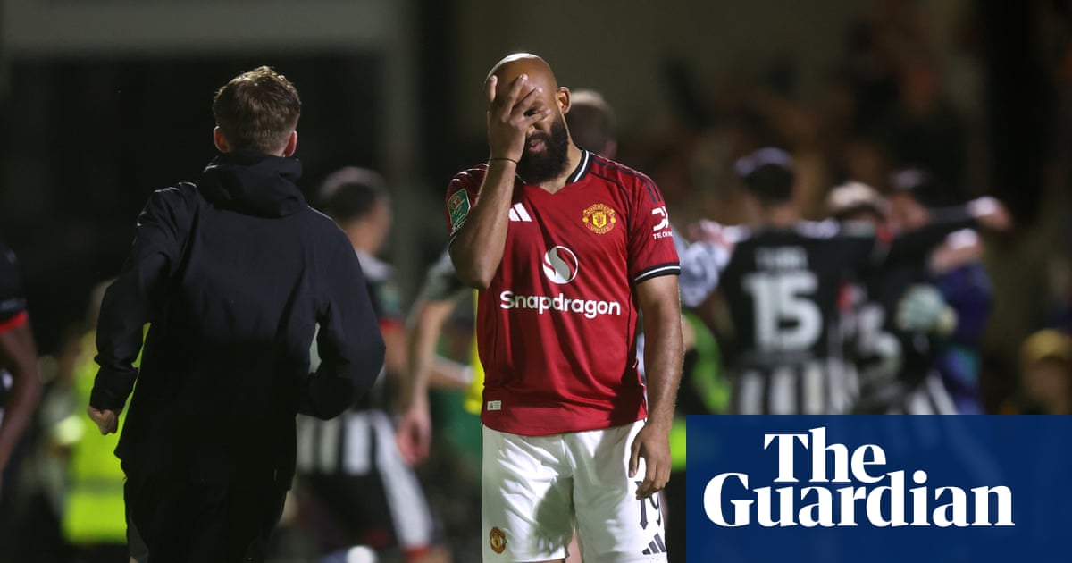 Glorious Grimsby humiliate Manchester United with shootout victory