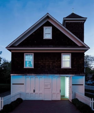 House of tubes: the Dan Flavin Art Institute,