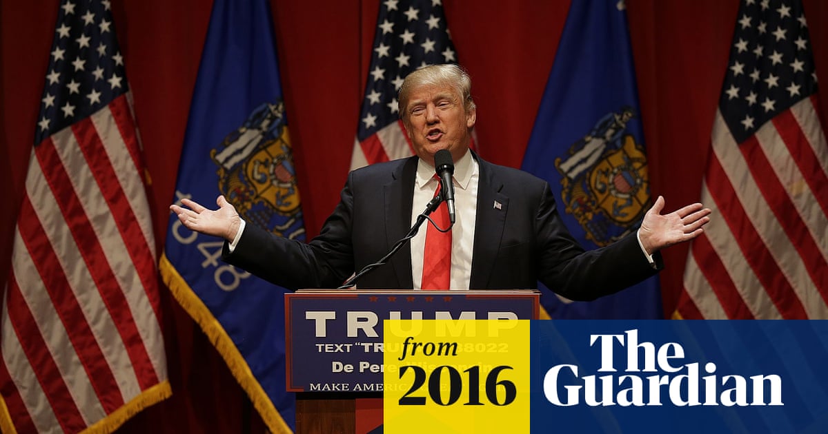 Trump gets no dissent from Wisconsin crowd for campaign manager stance