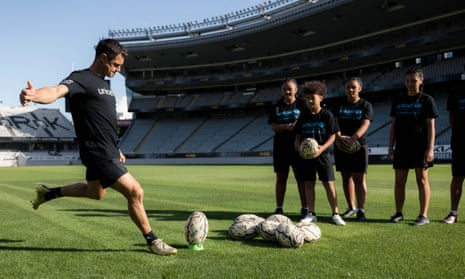 Dan Carter gets in some practice and he will use his right foot as well during the kickathon.