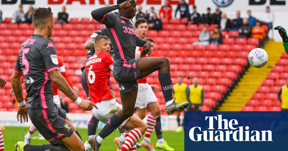 Eddie Nketiah’s strike helps puts Leeds on top again after late win at Barnsley