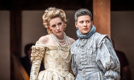 Marianne Oldham and Em Thane in the Globe theatre’s Richard III