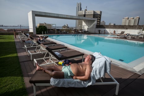 The rooftop pool of the Epic Sana hotel in Luanda